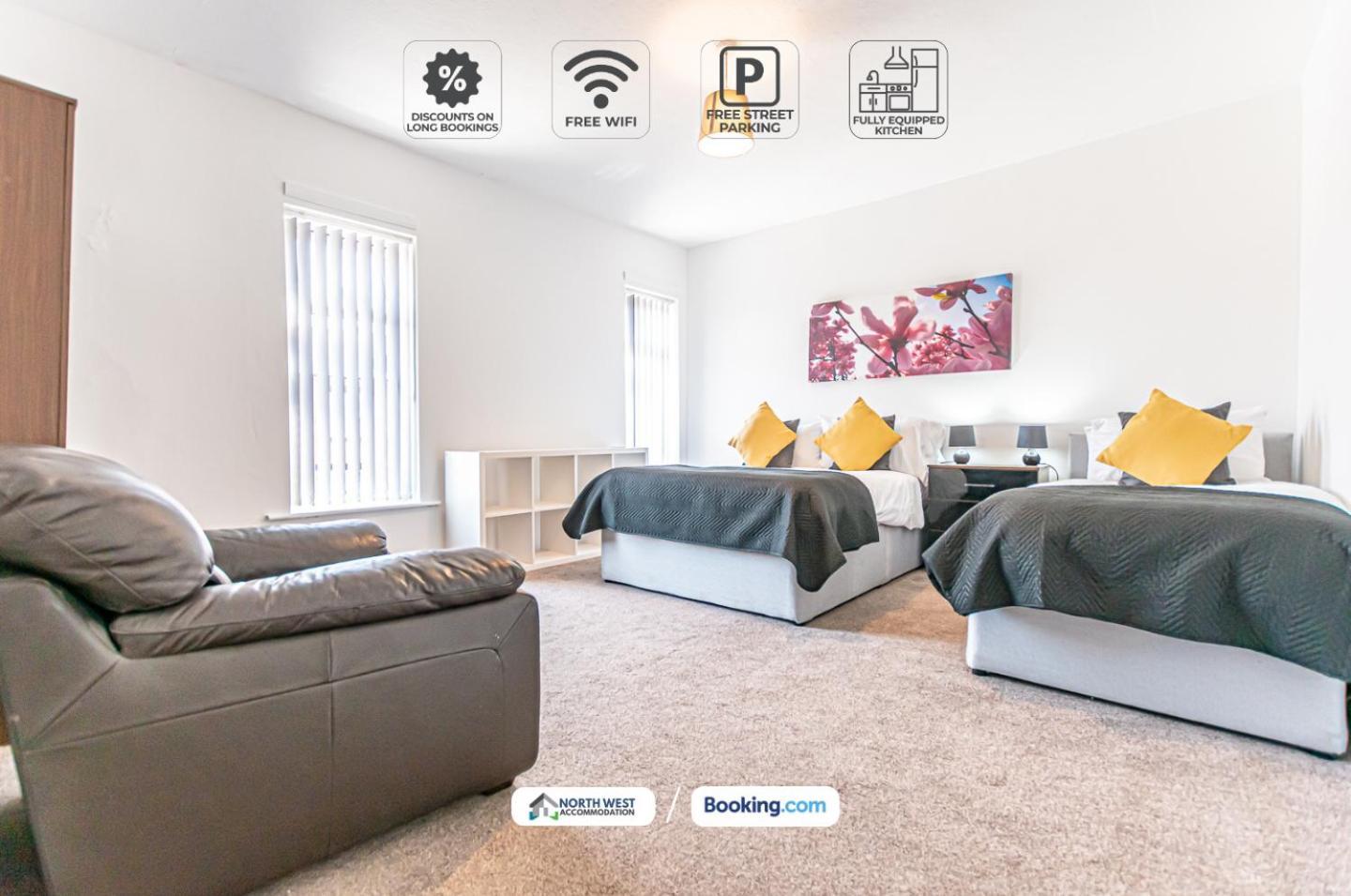 Modern 3Br House In Ince Ideal For Contractors & Long Stays วีแกน ภายนอก รูปภาพ